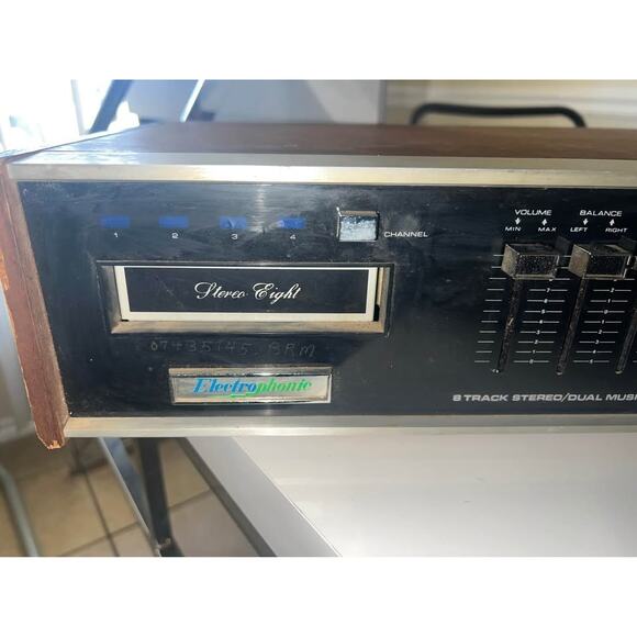 MORSE T600-A Stereo 8-Track tape player AM, FM & phono - Picture 7 of 8